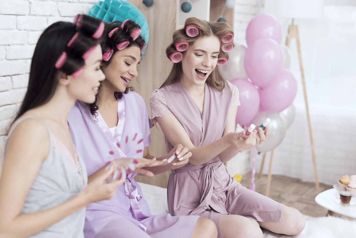 women choosing nail polish | Best Bachelorette Party Favors For The Best Bride Squad | bachelorette party favors | bachelorette party favors diy