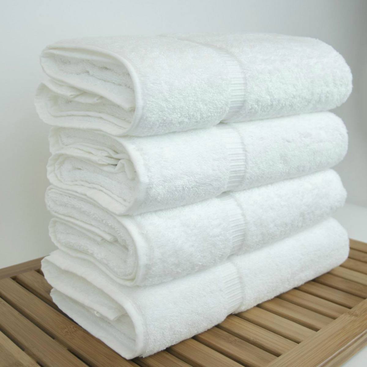 turkish cotton white bath towel | Best Family Gift Ideas Perfect For The Upcoming Holidays | family gift ideas | family christmas gift ideas