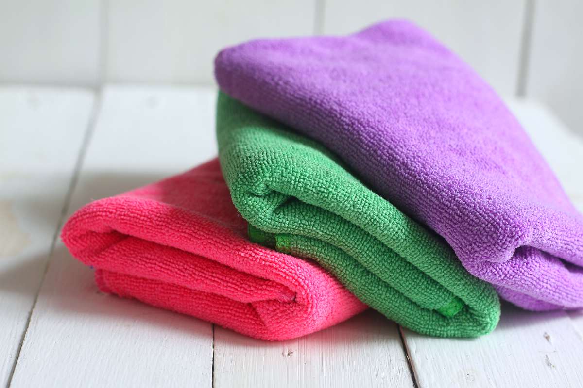 Details about   12 Bath Towels Wholesale Job Lot Offer Various Styles and Colours ALL MIXED 