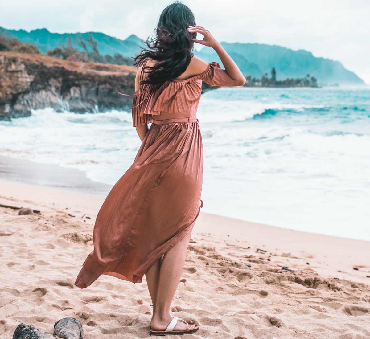 9 Stylish Beach Cover Ups For Every Body Type