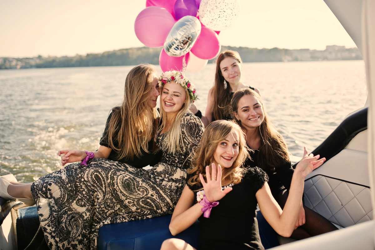 girls having fun on a yacht | Bachelorette Party Ideas For A Weekend Of Wellness [INFOGRAPHIC] | relaxing bachelorette party ideas | r rated bachelorette party games 