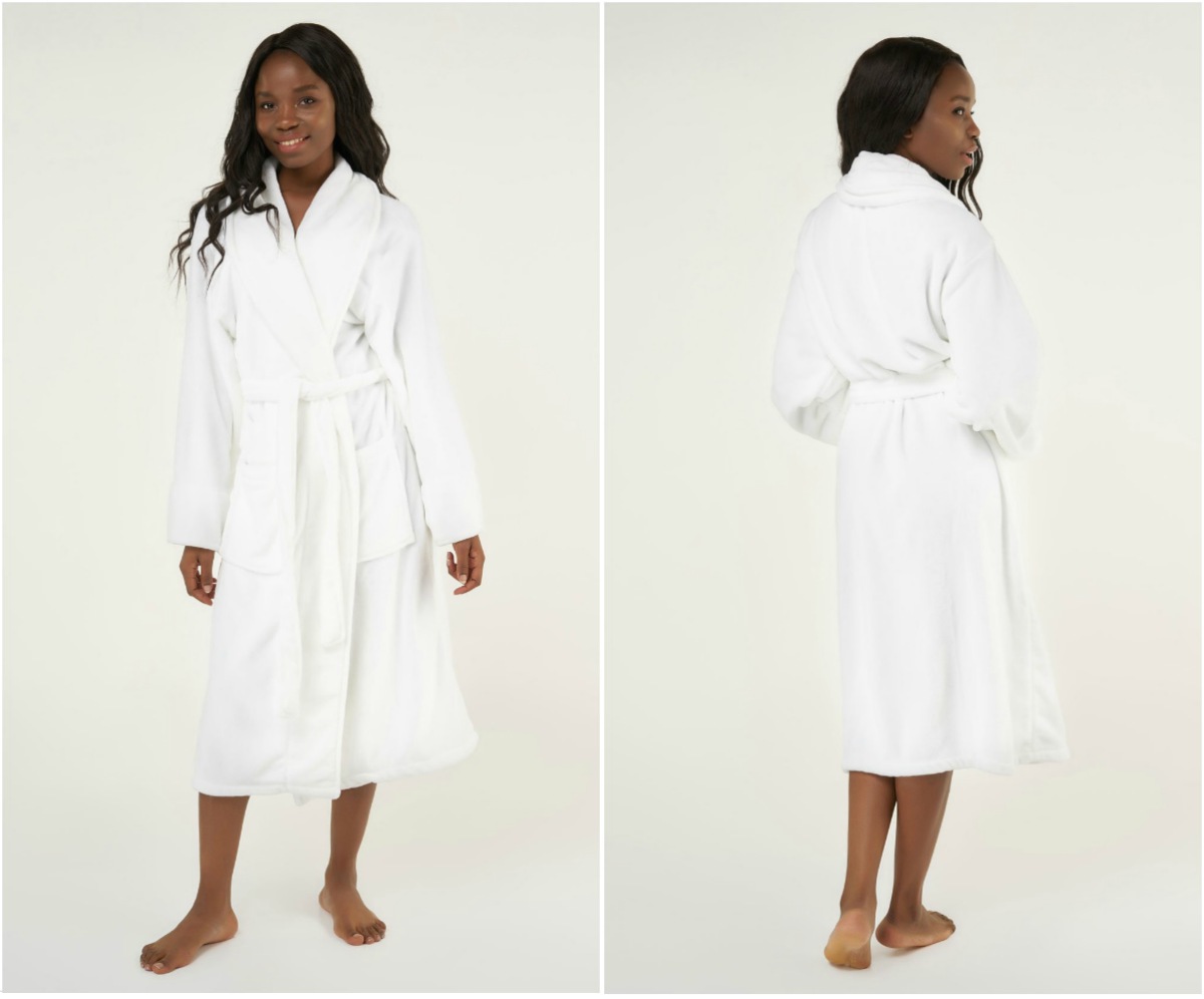 microfleece plush robe | Best Luxury Hotel-Quality Bathrobes That Won’t Break The Bank | best bathrobe | luxury bathrobe