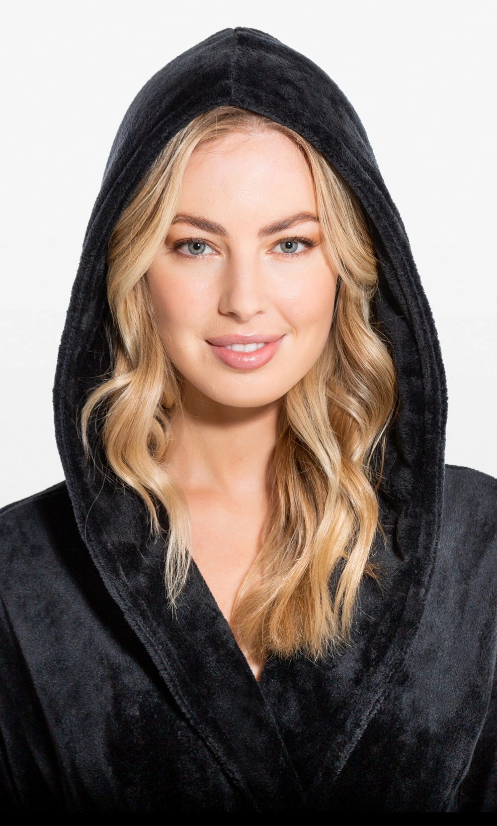Luxury Bathrobes :: Plush Robes :: Super Soft Black Plush Hooded Women's  Robe - Wholesale bathrobes, Spa robes, Kids robes, Cotton robes, Spa  Slippers, Wholesale Towels